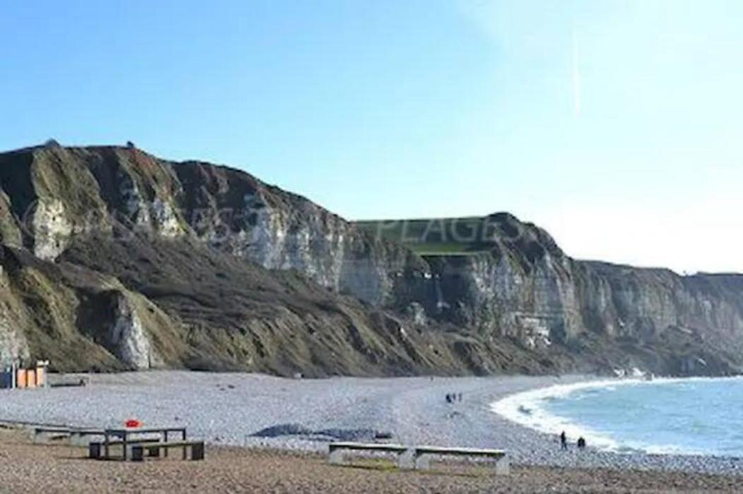 Campsite Roulotte Avec Vue Sur La Mer, Proche D'etretat